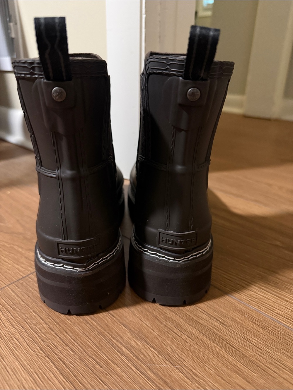 Hunter Chelsea Rainboots - Picture 2 of 6